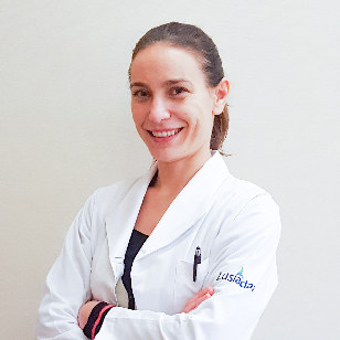 Dra. Cláudia Jorge