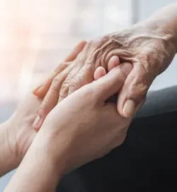 Cuidados paliativos: promover o alívio do sofrimento e a dignidade da pessoa
