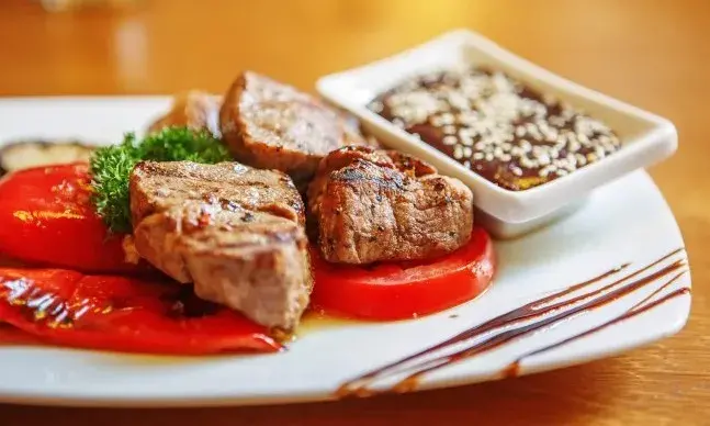 Almoçar fora de forma saudável