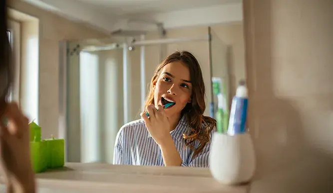 10 factos e mitos sobre lavar os dentes