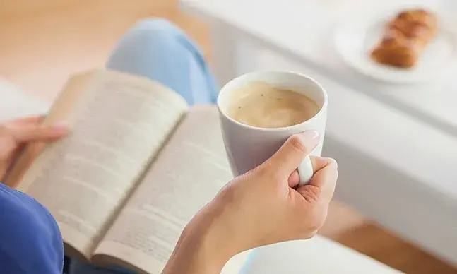 Qual a quantidade de cafeína que os adolescentes e crianças podem ingerir?