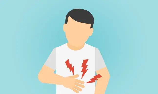 O ardor provocado pela azia tem origem na parte de trás do peito e pode irradiar até ao pescoço e garganta.