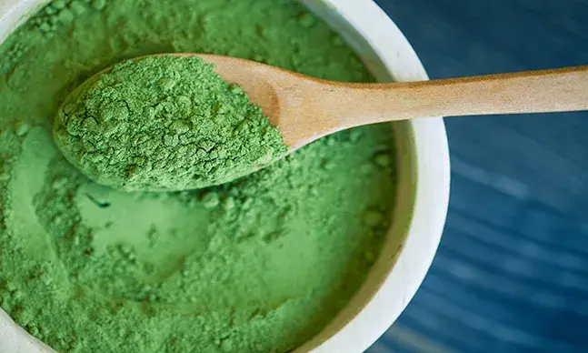 Esta microalga parece ser útil na manutenção da saúde e prevenção de doenças cardiovasculares. Fique ainda a saber como pode consumir a spirulina.