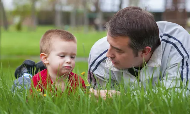 Os terapeutas da fala são um elemento necessário não apenas na infância, mas também na idade adulta.