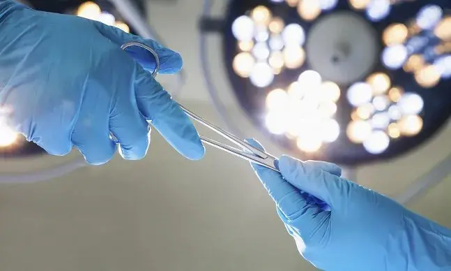 Ana Paula Matos descobriu que tinha um aneurisma da subclávia, uma localização de difícil acesso, mas confiou na equipa que encontrou no Hospital Lusíadas Lisboa.