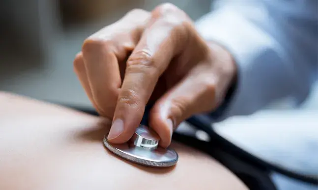 Enfisema pulmonar: quais os sintomas a que devemos estar atentos?