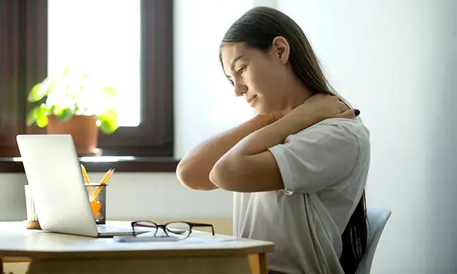 A fibromialgia pode ser desesperante para quem sofre de uma dor persistente, que o mantém cansado dia e noite. 