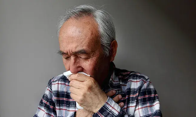 Hemoptise: o que significa tossir sangue