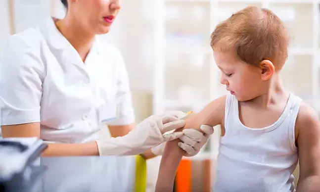 Meningite: como identificar os sintomas