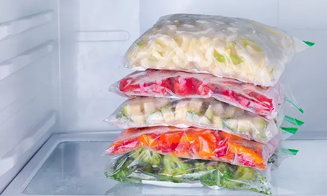 Organizar o frigorífico: como evitar contaminações