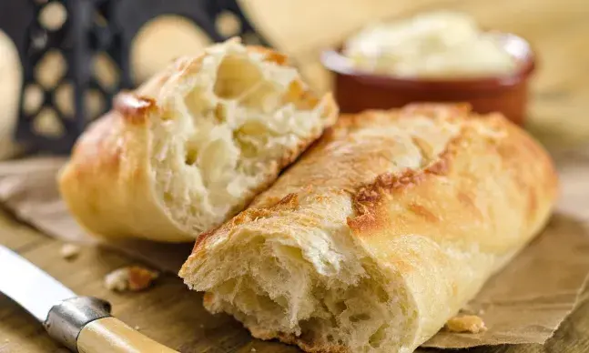 O pão é um dos componentes dos sete grupos alimentares básicos necessários para a manutenção da saúde e crescimento do Homem, contendo nutrientes muito valiosos. 