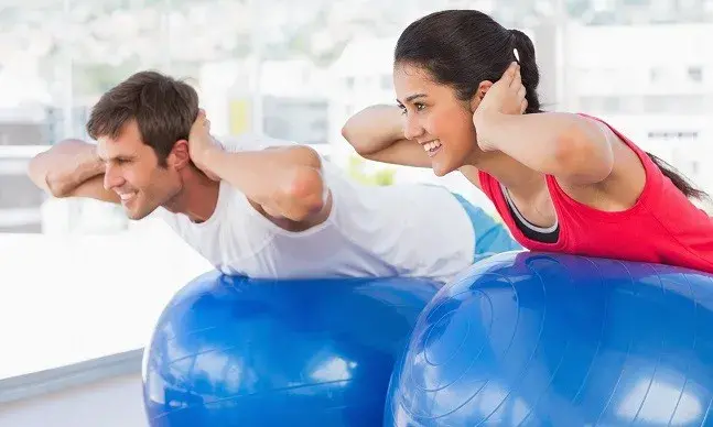 Corrida, natação, ciclismo, ioga... Escolha o exercício físico certo com os conselhos de uma especialista. 