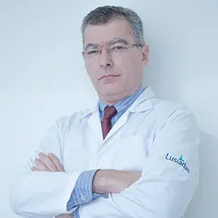 Dr. Miguel Salazar
