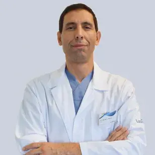 Dr. Óscar Alves