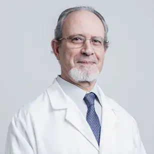 Dr. Óscar Latourrette