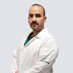 Dr. Tito Correia