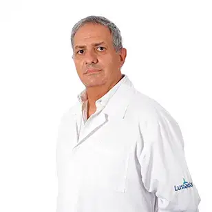 Dr. António Moura