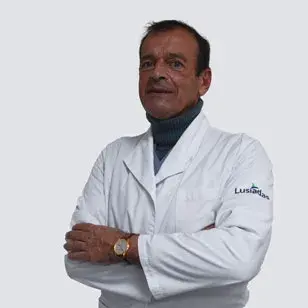 Dr. António Saavedra