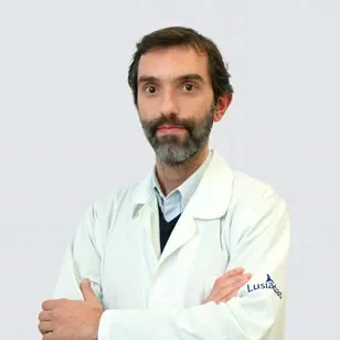 Dr. Tiago Carvalho
