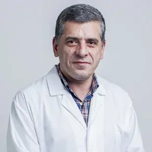 Dr. Alexandre Mendes