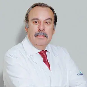 Dr. Carlos Martins