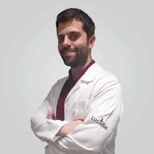 Dr. Adriano Mota