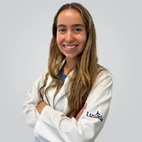 Dra. Carolina Tavares