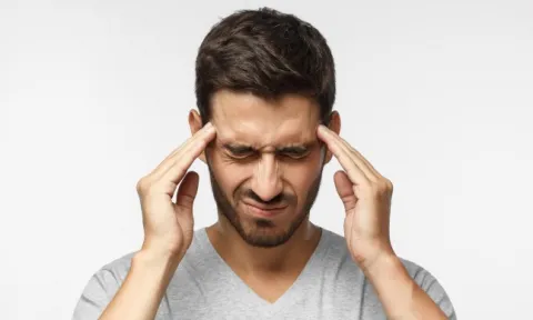 Dor de cabeça e cefaleia e COVID-19: o que se sabe