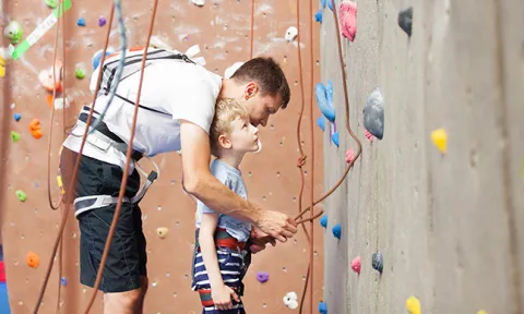 Crianças: cuidados essenciais para o seu filho praticar desporto em segurança Crianças: cuidados essenciais para o seu filho praticar desporto em segurança
