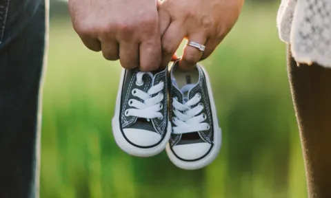 Identificar os primeiros sintomas de gravidez é uma preocupação comum às mulheres em idade fértil. Identificar os primeiros sintomas de gravidez é uma preocupação comum às mulheres em idade fértil.
