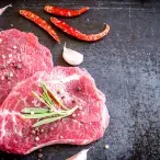 A OMS analisou a relação entre carnes vermelhas e o risco de desenvolvimento de cancro