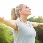 Nas doenças reumáticas, conhecer os sinais e saber como agir é essencial. António Vilar, coordenador da unidade de Reumatologia do Hospital Lusíadas Lisboa, apresenta as principais 5 doenças reumáticas.