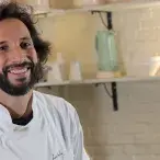 Atum com legumes salteados, é a receita que o chef José Avillez preparou para a Rota da Saúde Lusíadas no âmbito do Dia Nacional da Luta Contra a Obesidade. 
