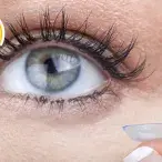 A segurança do uso de lentes de contacto na praia ou na piscina pode ser compremetida pelo cloro, suor e vento.