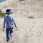 As crianças com autismo têm determinadas características que as identificam. Mas ao longo da vida as manifestações do autismo podem alterar-se, para melhor ou pior.