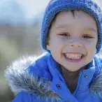 Proteja as crianças nos dias em que está mais frio, e se viajar, saiba o tempo que vai encontrar.