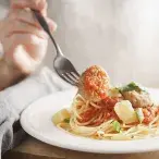 A intolerância alimentar pode dever-se ao consumo de alguns alimentos. Os sintomas são diarreia, cólicas e mesmo hiperatividade.