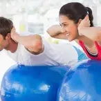 Corrida, natação, ciclismo, ioga... Escolha o exercício físico certo com os conselhos de uma especialista. 