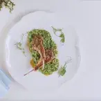 Receita de Páscoa saudável: costeletas de borrego com risotto de ervas