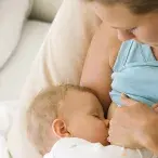 Se o bebé não conseguir mamar, o Terapeuta da Fala pode ajudar a mãe e a criança. O auxílio precoce ajuda no momento de crise e previne problemas futuros.